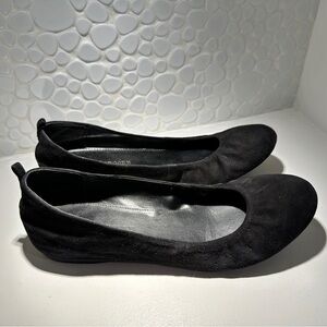 Classic Black Women's Ballet Flats